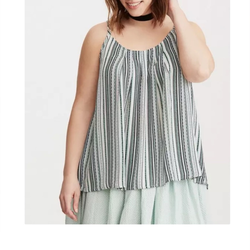 Torrid Womens blue Stripes Georgette Swing Sleeveless lightweight Cami plus sz 2 - Picture 6 of 6